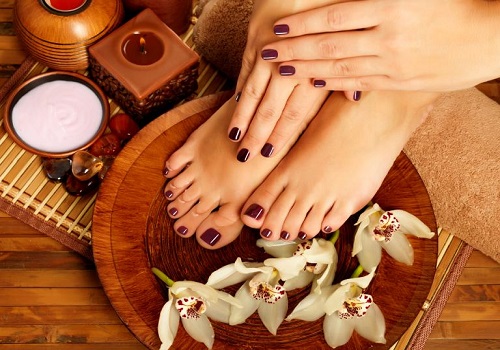 Spa Manicure & Pedicure